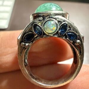 Stunning 925 silver Green and Blue Gemstones